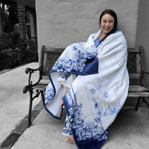 Kaap Delft Tafelberg & Protea Scrolls Border - Velvet Sherpa Luxury Blanket