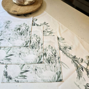 Kaap Delft Vertical Proteas, Birds & Table Mountain - Cotton Hopsack Runner & Napkins SET