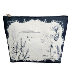 Kaap Delft Tafelberg, Fynbos & Scrolls Border - Recycled Felt Cosmetic Bag